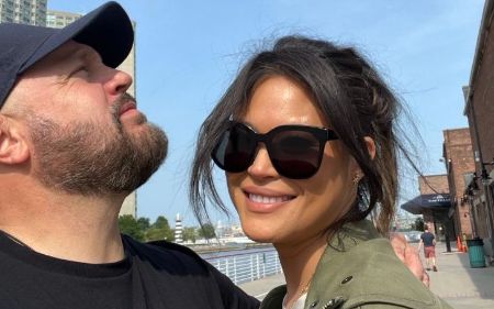 Kevin James is married to Steffiana de la Cruz.